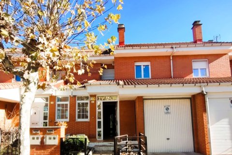 Dom w San Andres del Rabanedo, Leon, Hiszpania 3 sypialnie, 158 mkw. nr 152702 – zdjęcie 2