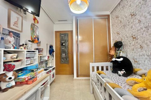 Apartament w Torrevieja, Alicante, Hiszpania 3 sypialnie, 86 mkw. nr 144200 – zdjęcie 15