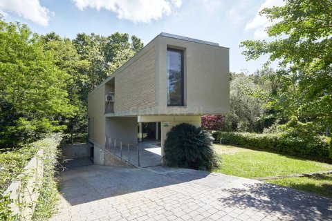 House in Gualba, Barcelona, Spain 5 bedrooms, 295 sq.m. No. 186323