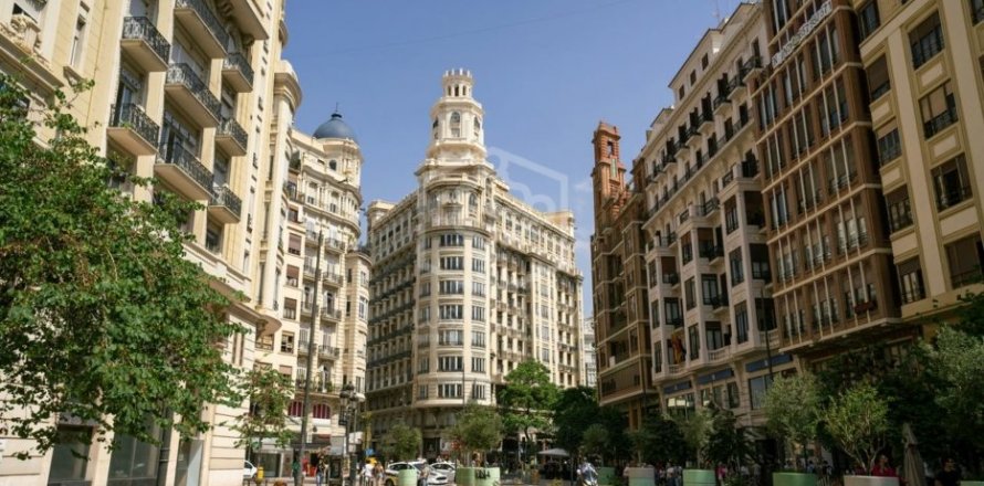 Komerciāls īpašums Valencia, Spānijā 75 istabas, 3000 m2 Nr. 111006
