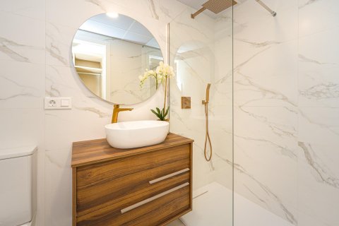 Apartament w Benidorm, Alicante, Hiszpania 2 sypialnie, 85 mkw. nr 141597 – zdjęcie 14