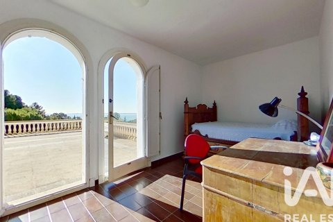 Продажа дома в Таррагона, Испания 9 спален, 429м2 №152407 - фото 26