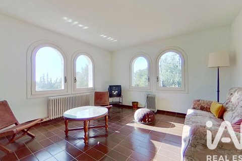 Продажа дома в Таррагона, Испания 9 спален, 429м2 №152407 - фото 19