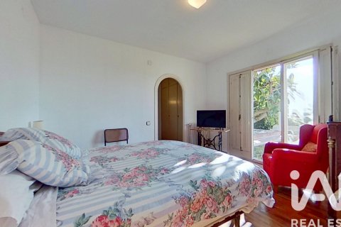 Продажа дома в Таррагона, Испания 9 спален, 429м2 №152407 - фото 28