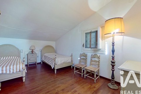 Продажа дома в Таррагона, Испания 9 спален, 429м2 №152407 - фото 30