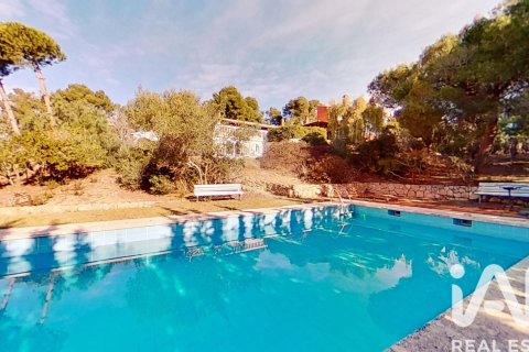 Продажа дома в Таррагона, Испания 9 спален, 429м2 №152407 - фото 2