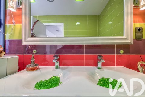 Dom w Sitges, Barcelona, Hiszpania 4 sypialnie, 326 mkw. nr 152409 – zdjęcie 26