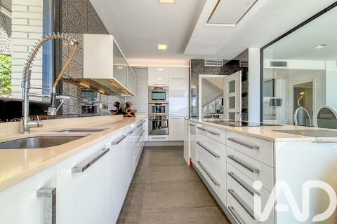 Dom w Sitges, Barcelona, Hiszpania 4 sypialnie, 326 mkw. nr 152409 – zdjęcie 13