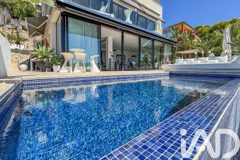 Dom w Sitges, Barcelona, Hiszpania 4 sypialnie, 326 mkw. nr 152409 – zdjęcie 3