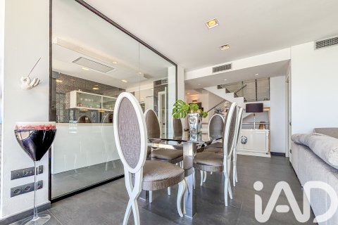 Dom w Sitges, Barcelona, Hiszpania 4 sypialnie, 326 mkw. nr 152409 – zdjęcie 15