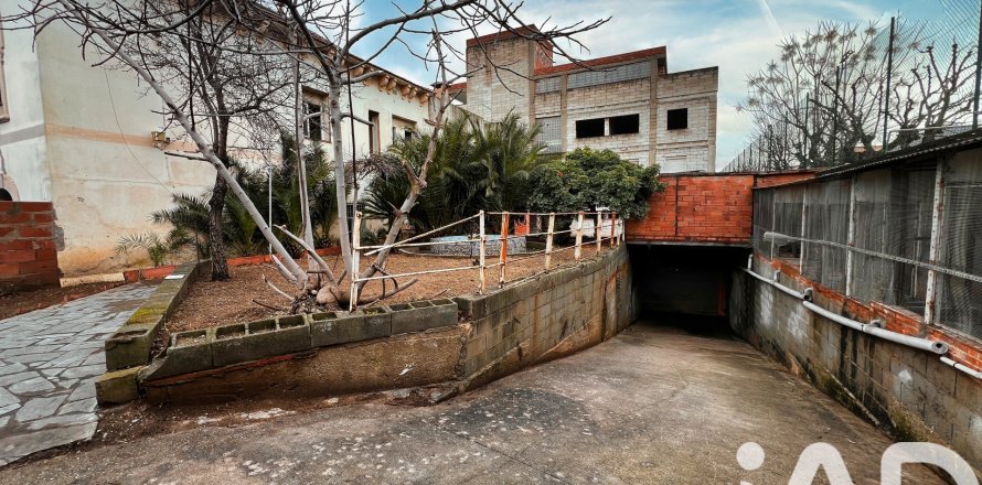 Kommersiell fastighet i Sant Vicenc Dels Horts, Barcelona, Spanien 969 kvm. Nr. 152410