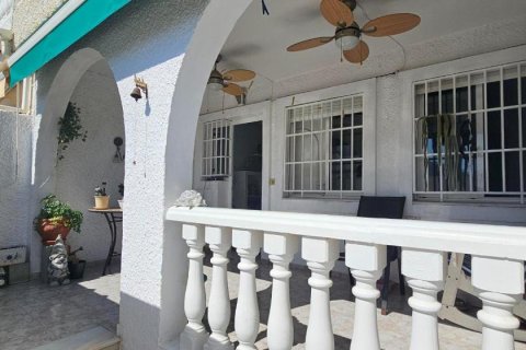 Wohnung zum Verkauf in Guardamar del Segura, Alicante, Spanien 2 Schlafzimmer, 68 m2 Nr. 183774 - Foto 2