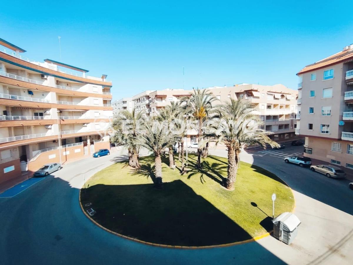 Apartment in Guardamar del Segura, Alicante, Spain 2 bedrooms, 67 sq.m. No. 183775