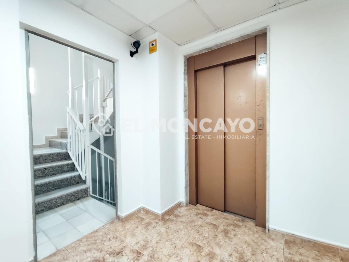 Apartment in Guardamar del Segura, Alicante, Spain 2 bedrooms, 67 sq.m. No. 183775