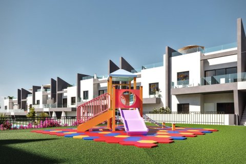 Bungalow for sale in San Miguel de Salinas, Alicante, Spain 2 bedrooms, 65 sq.m. No. 183770 - photo 3