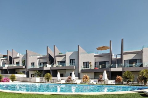 Bungalow for sale in San Miguel de Salinas, Alicante, Spain 2 bedrooms, 65 sq.m. No. 183770 - photo 2