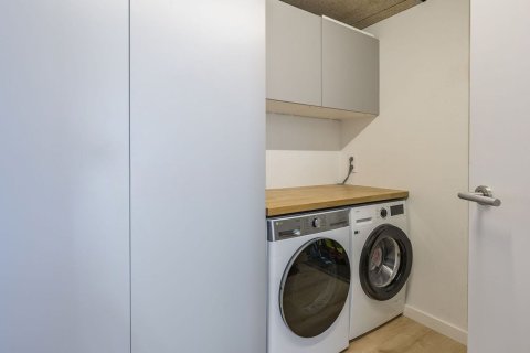 Talo myytävänä Esplugues de Llobregat, Barcelona, Espanja, 5 makuuhuonetta, 351 m2 No. 182595 - kuva 30