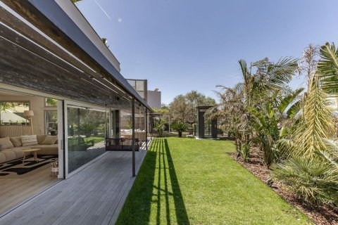 Talo myytävänä Esplugues de Llobregat, Barcelona, Espanja, 5 makuuhuonetta, 351 m2 No. 182595 - kuva 23