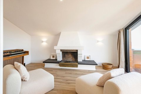 Talo myytävänä Esplugues de Llobregat, Barcelona, Espanja, 7 makuuhuonetta, 528 m2 No. 182593 - kuva 7