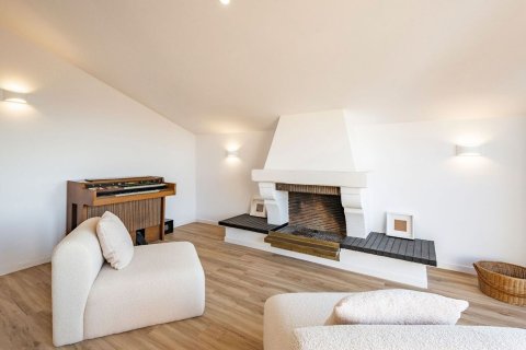 Talo myytävänä Esplugues de Llobregat, Barcelona, Espanja, 7 makuuhuonetta, 528 m2 No. 182593 - kuva 17