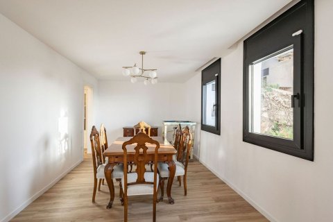 Talo myytävänä Esplugues de Llobregat, Barcelona, Espanja, 7 makuuhuonetta, 528 m2 No. 182593 - kuva 30