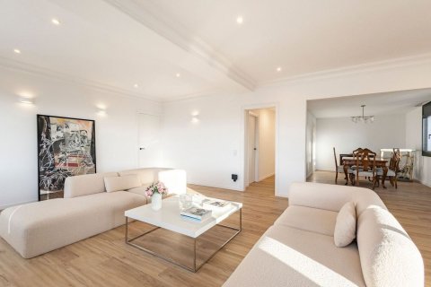Talo myytävänä Esplugues de Llobregat, Barcelona, Espanja, 7 makuuhuonetta, 528 m2 No. 182593 - kuva 28