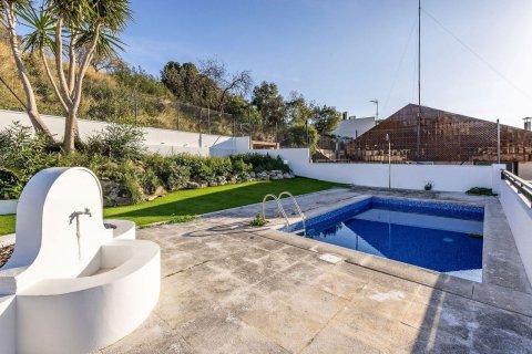Talo myytävänä Esplugues de Llobregat, Barcelona, Espanja, 7 makuuhuonetta, 528 m2 No. 182593 - kuva 11