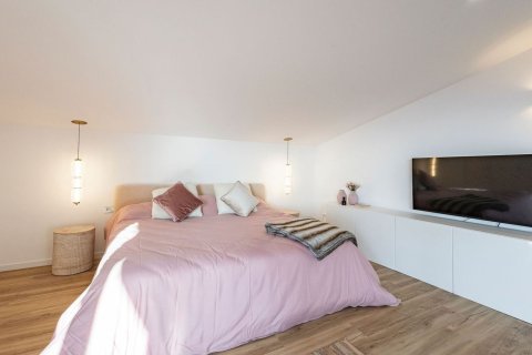 Talo myytävänä Esplugues de Llobregat, Barcelona, Espanja, 7 makuuhuonetta, 528 m2 No. 182593 - kuva 16