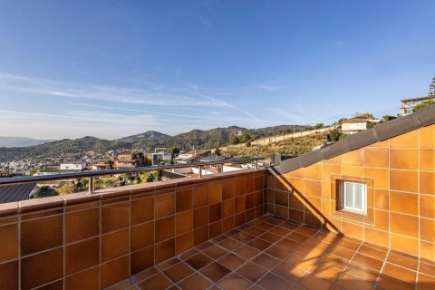 Talo myytävänä Esplugues de Llobregat, Barcelona, Espanja, 7 makuuhuonetta, 528 m2 No. 182593 - kuva 19