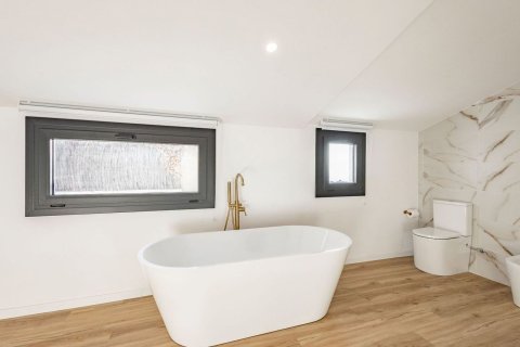 Talo myytävänä Esplugues de Llobregat, Barcelona, Espanja, 7 makuuhuonetta, 528 m2 No. 182593 - kuva 21
