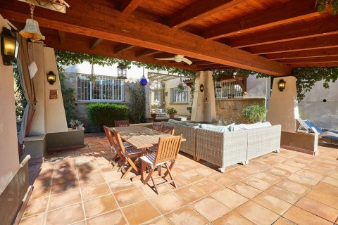 Talo myytävänä Sant Just Desvern, Barcelona, Espanja, 6 makuuhuonetta, 562 m2 No. 182596 - kuva 9