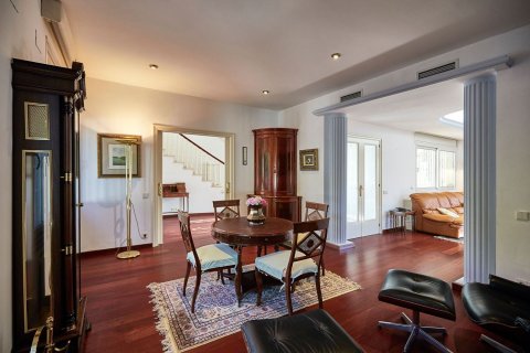 Talo myytävänä Sant Just Desvern, Barcelona, Espanja, 6 makuuhuonetta, 562 m2 No. 182596 - kuva 16
