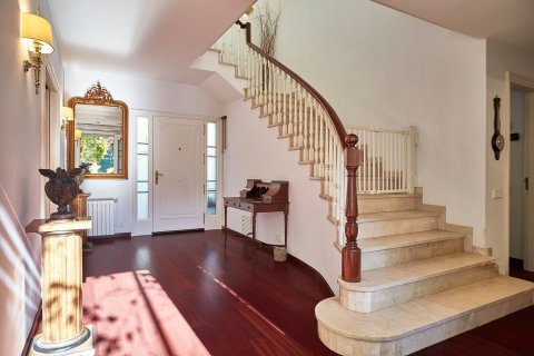 Talo myytävänä Sant Just Desvern, Barcelona, Espanja, 6 makuuhuonetta, 562 m2 No. 182596 - kuva 11