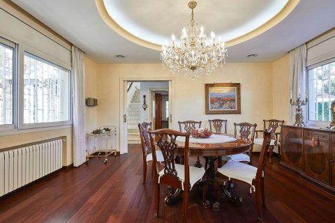 Talo myytävänä Sant Just Desvern, Barcelona, Espanja, 6 makuuhuonetta, 562 m2 No. 182596 - kuva 17