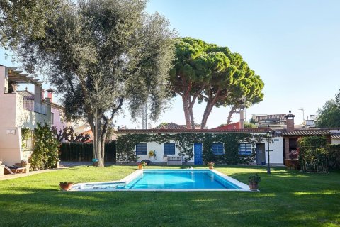 Talo myytävänä Sant Just Desvern, Barcelona, Espanja, 6 makuuhuonetta, 562 m2 No. 182596 - kuva 5