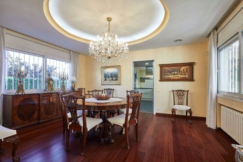 Talo myytävänä Sant Just Desvern, Barcelona, Espanja, 6 makuuhuonetta, 562 m2 No. 182596 - kuva 18