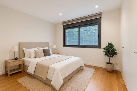 Talo myytävänä Esplugues de Llobregat, Barcelona, Espanja, 5 makuuhuonetta, 492 m2 No. 182594 - kuva 23