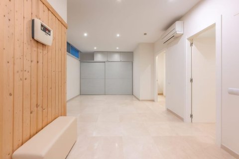 Talo myytävänä Esplugues de Llobregat, Barcelona, Espanja, 5 makuuhuonetta, 492 m2 No. 182594 - kuva 19