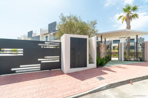 Huoneisto myytävänä Los Balcones, Alicante, Espanja, 3 makuuhuonetta, 82 m2 No. 182600 - kuva 15