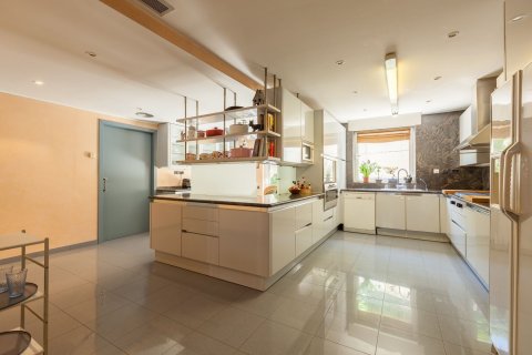 Talo myytävänä Esplugues de Llobregat, Barcelona, Espanja, 7 makuuhuonetta, 960 m2 No. 182597 - kuva 25