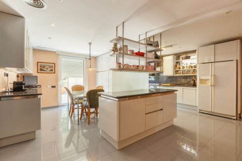 Talo myytävänä Esplugues de Llobregat, Barcelona, Espanja, 7 makuuhuonetta, 960 m2 No. 182597 - kuva 27