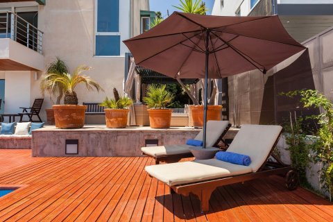Talo myytävänä Esplugues de Llobregat, Barcelona, Espanja, 7 makuuhuonetta, 960 m2 No. 182597 - kuva 7