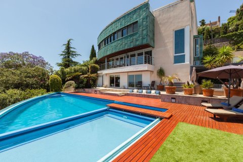 Talo myytävänä Esplugues de Llobregat, Barcelona, Espanja, 7 makuuhuonetta, 960 m2 No. 182597 - kuva 2