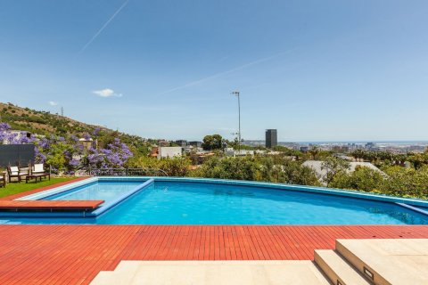 Talo myytävänä Esplugues de Llobregat, Barcelona, Espanja, 7 makuuhuonetta, 960 m2 No. 182597 - kuva 6