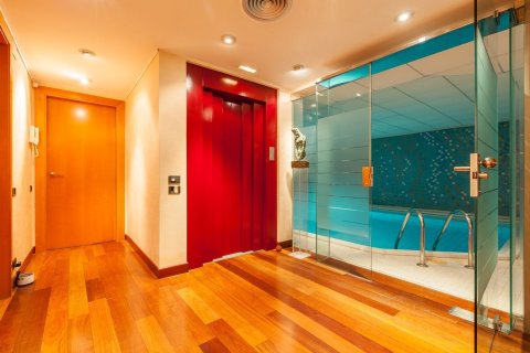 Talo myytävänä Esplugues de Llobregat, Barcelona, Espanja, 7 makuuhuonetta, 960 m2 No. 182597 - kuva 10