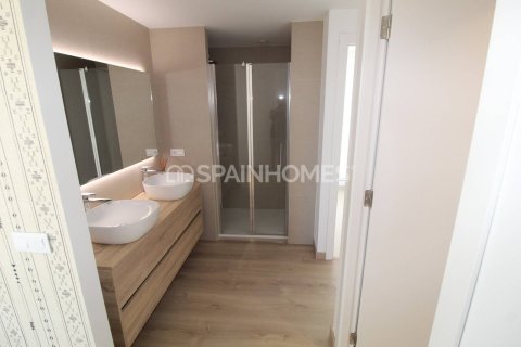 Villa till salu i Finestrat, Alicante, Spanien 4 sovrum, 258 kvm. Nr. 146489 - foto 16