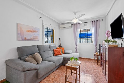 Villa for sale Torrevieja, Alicante, Spain 3 bedrooms, 100 sq.m. No. 138045 - photo 8