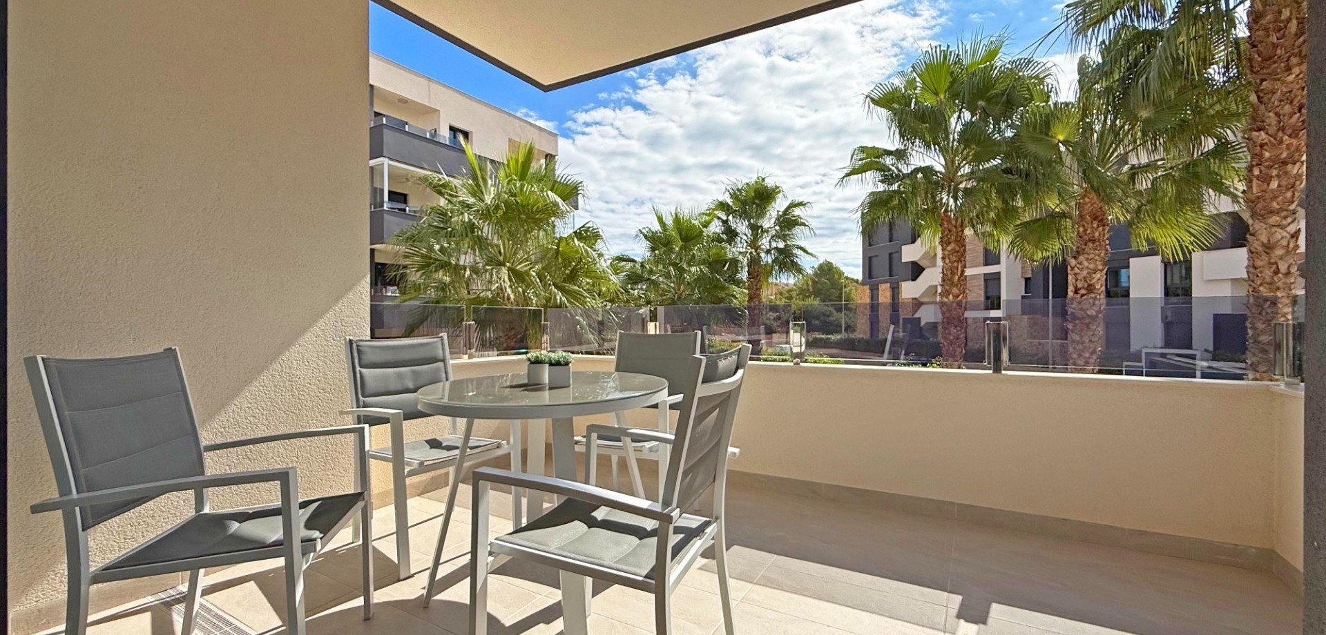 Lägenhet i Alicante, Spanien 2 sovrum, 75 kvm. Nr. 138043