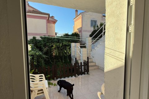 Kamienica w Torrevieja, Alicante, Hiszpania 3 sypialnie, 80 mkw. nr 152073 – zdjęcie 18