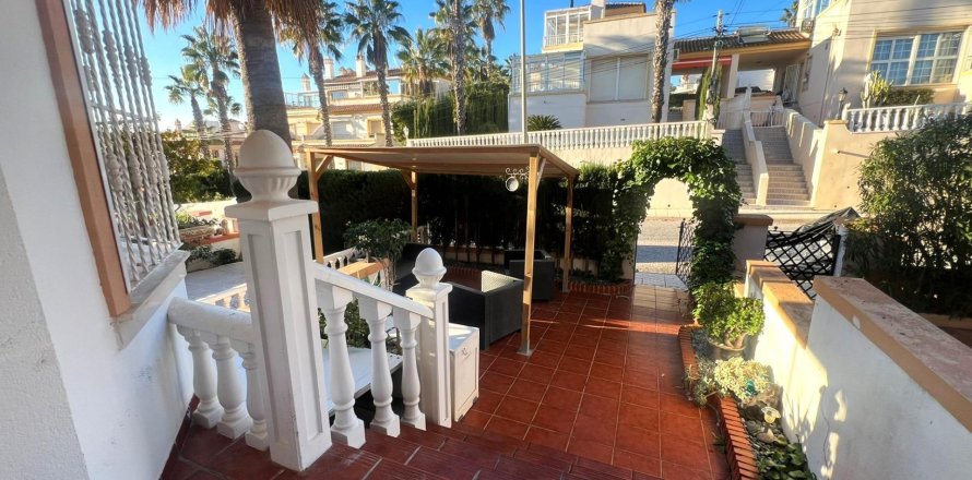 Casa a Alicante, Spagna 3 camere da letto, 152 mq. N° 152069